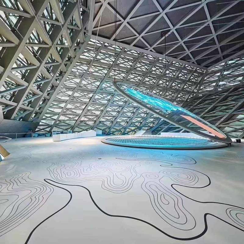 Экологически чистое, износостойкое и противоскользящее резиновое покрытие Relle для выставочных залов